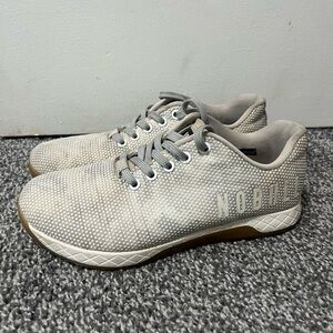 NOBULL women’s trainer gym shoes. Size 8.